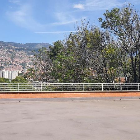 Apartamento Cerca A Plaza Mayor Medellin Ngoại thất bức ảnh